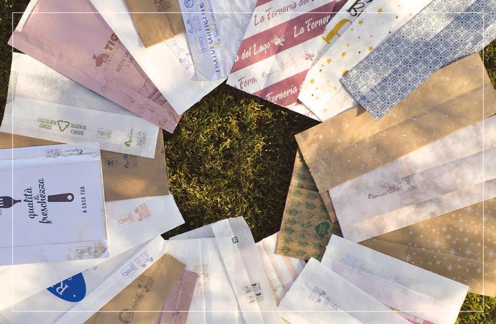 Dall’1 gennaio 2022 entrerà in vigore l’obbligo di etichettatura degli imballaggi. I sacchetti di carta e le carte Adercarta in regola da anni.